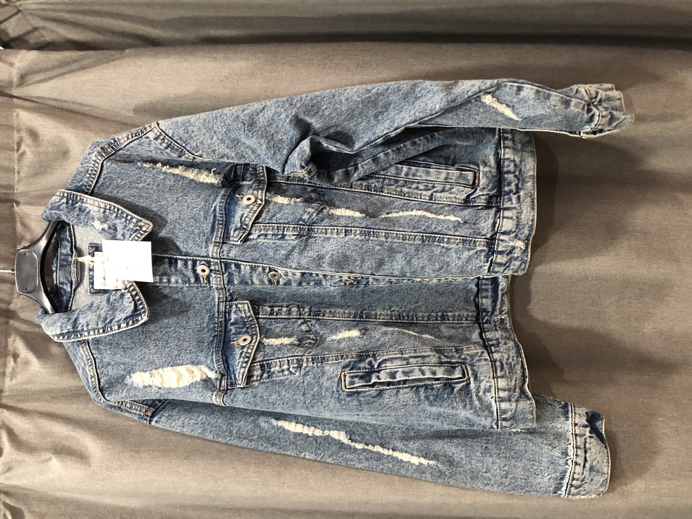 Cazadora vaquera. Talla XL. Precio 45E