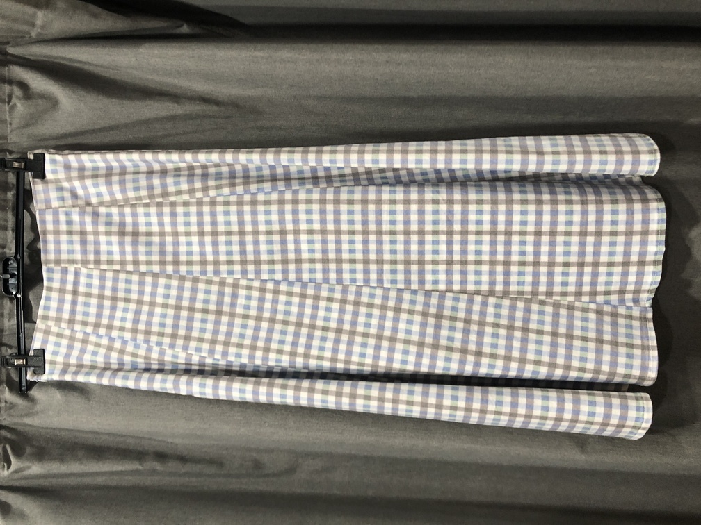 Falda de cuadros tonos azul y gris. Talla unica. Precio 28E