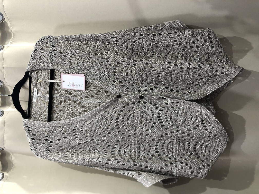 Jersey crochet plata. Talla unica. Precio 25E