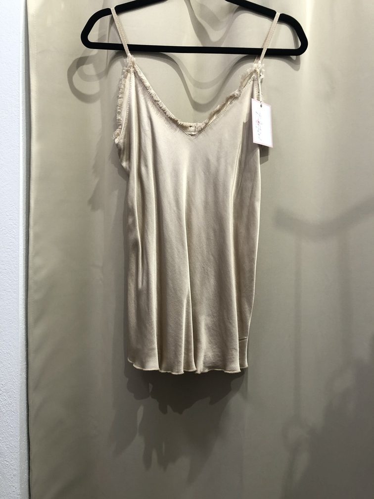 Lencera beige. Talla unica. Precio 15E