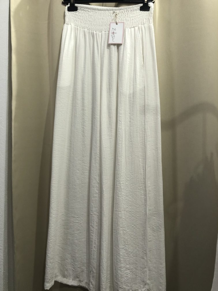 Pantalon blanco ancho. Talla unica. Precio25E