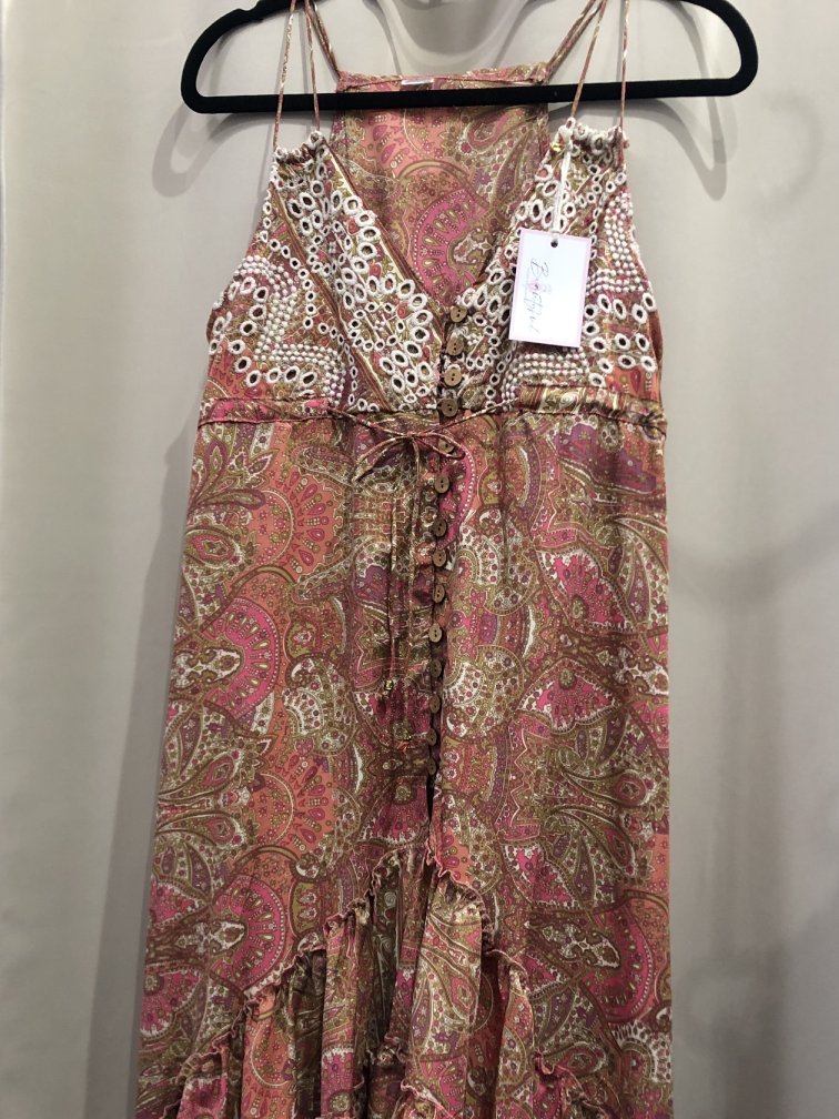 Vestido de tirante fino estampado. Muy comodo y ponible para cualquier ocasion. Talla unica. Precio 35E