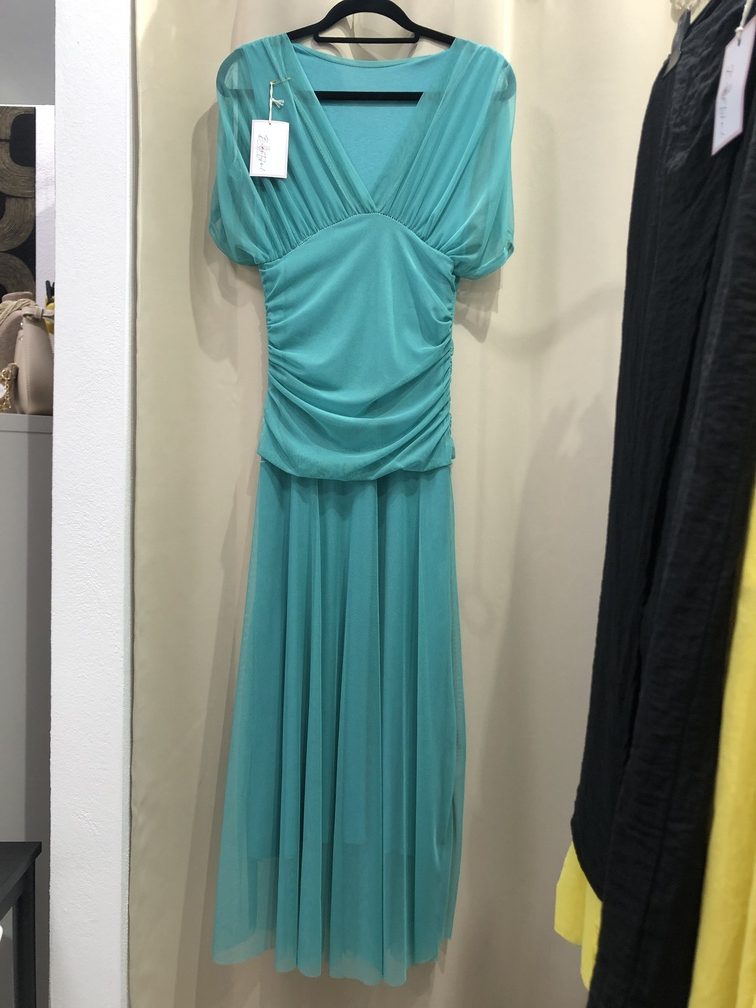 Vestido largo azul turquesa. Talla unica. Precio 35E