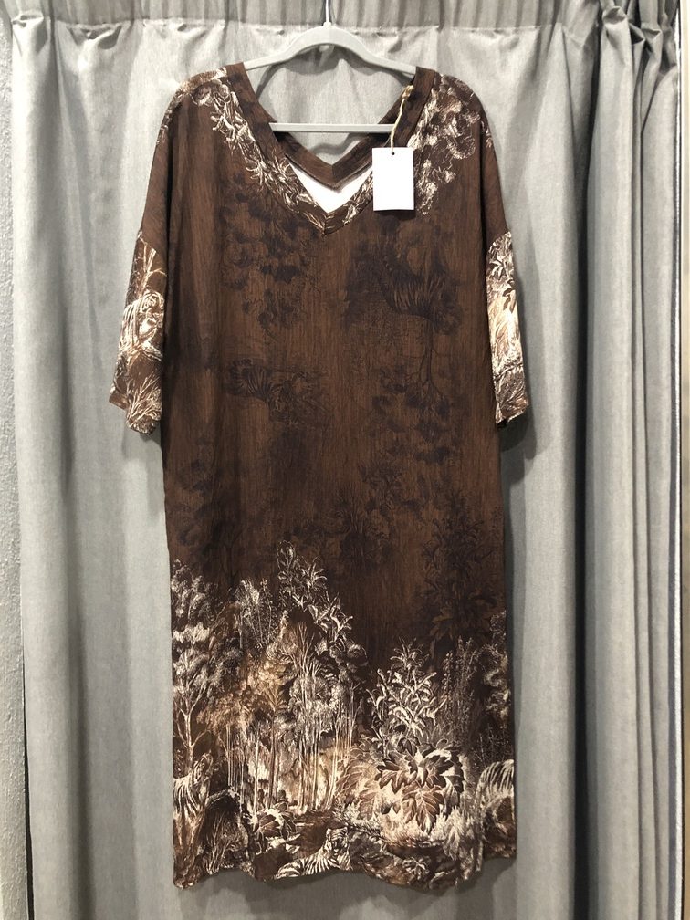 Vestido madia manga tonos marron y beige. Talla unica. Precio 30E